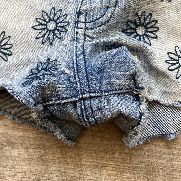 Juniors mossimo shorts - Picture 4 of 10